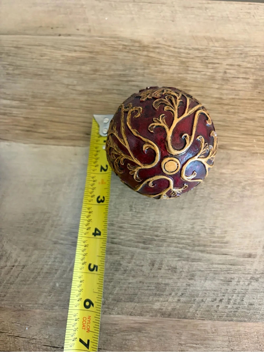 Vintage Style Ornate Decorative Resin Ball Orb Burgundy Cream Deco Sphere Filler